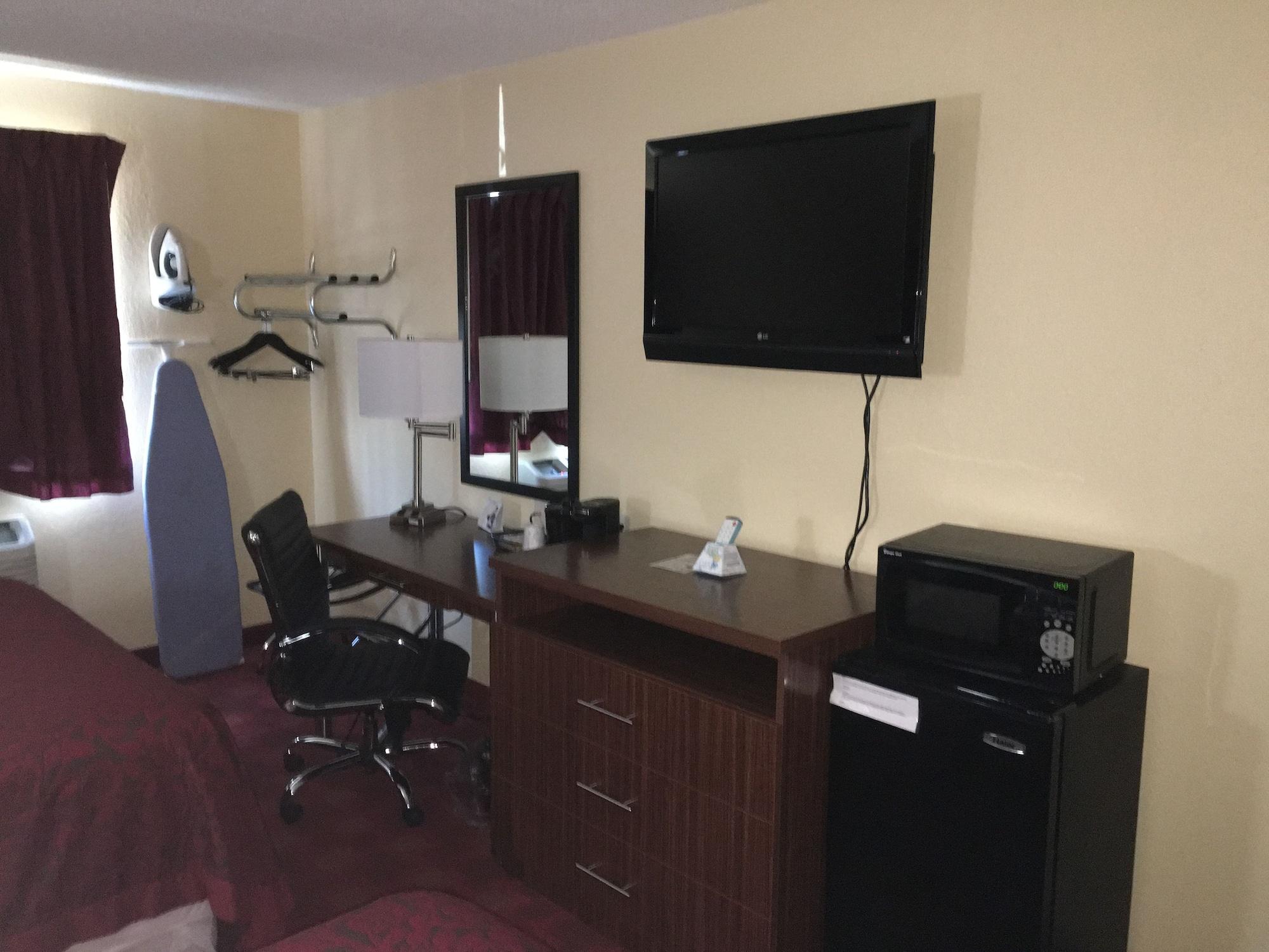 Days Inn By Wyndham Leominster/Fitchburg Area Экстерьер фото